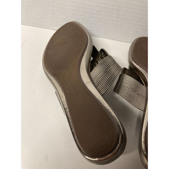 Like New Elie Tahari Womens Sandals Size 8 Clea Thong Metallic Gold - Picture 5 of 8